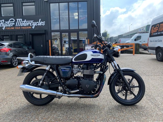 2015 15 Triumph Bonneville NEWCHURCH 865CC