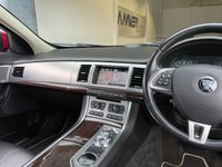 USED 2015 15 JAGUAR XF 2.2 D PORTFOLIO 4d 200 BHP 