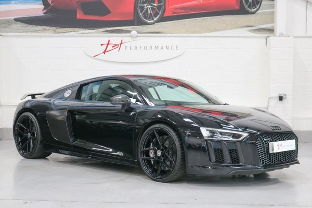 2015 65 Audi R8 5.2 V10 PLUS QUATTRO 2d 602 BHP