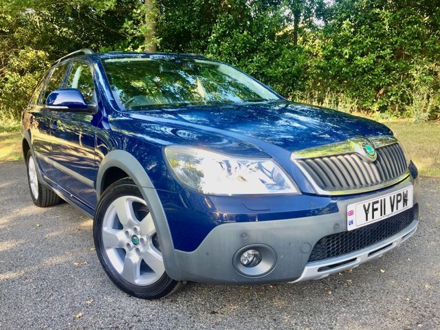 2011 11 Skoda Octavia 1.8 SCOUT TSI 5d 159 BHP 4X4 // 1 ELDERLY OWNERS FROM NEW//ONLY 39,000 MILES//PAN SUNROOF//HEATED FRONT SEATS//FRONT\REAR PARK SENSORS//DAY RUNNING LIGHTS//SPARE WHEEL//ULEZ COMPLIANT