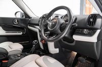 USED 2018 18 MINI COUNTRYMAN 1.5 COOPER 5d 134 BHP +HUGE SPEC,OVER &pound;13,000 OF OPTIONS+