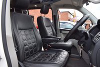 USED 2017 67 VOLKSWAGEN TRANSPORTER T32 TDI KOMBI HIGHLINE 4 MOTION T6 HIGHLINE CONVERSION TWIN ELECTRIC DOORS/ MEGA SPEC