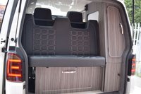 USED 2017 67 VOLKSWAGEN TRANSPORTER T32 TDI KOMBI HIGHLINE 4 MOTION T6 HIGHLINE CONVERSION TWIN ELECTRIC DOORS/ MEGA SPEC