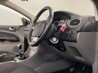 USED 2010 60 FORD FOCUS 2.0 CC2 2d 144 BHP 