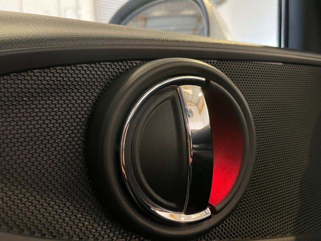 USED 2018 18 MINI CLUBMAN 1.5 COOPER 5d 134 BHP 