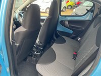 USED 2014 14 TOYOTA AYGO 1.0 VVT-I MOVE WITH STYLE 5d 68 BHP Stunning Napoli Blue 5 door with Sat Nav