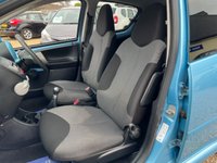 USED 2014 14 TOYOTA AYGO 1.0 VVT-I MOVE WITH STYLE 5d 68 BHP Stunning Napoli Blue 5 door with Sat Nav