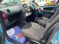 USED 2014 14 TOYOTA AYGO 1.0 VVT-I MOVE WITH STYLE 5d 68 BHP Stunning Napoli Blue 5 door with Sat Nav