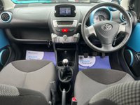 USED 2014 14 TOYOTA AYGO 1.0 VVT-I MOVE WITH STYLE 5d 68 BHP Stunning Napoli Blue 5 door with Sat Nav