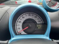 USED 2014 14 TOYOTA AYGO 1.0 VVT-I MOVE WITH STYLE 5d 68 BHP Stunning Napoli Blue 5 door with Sat Nav