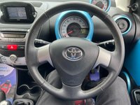 USED 2014 14 TOYOTA AYGO 1.0 VVT-I MOVE WITH STYLE 5d 68 BHP Stunning Napoli Blue 5 door with Sat Nav