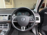USED 2012 12 JAGUAR XF 2.2 D LUXURY 4d 190 BHP 