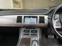 USED 2012 12 JAGUAR XF 2.2 D LUXURY 4d 190 BHP 