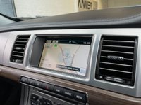 USED 2012 12 JAGUAR XF 2.2 D LUXURY 4d 190 BHP 