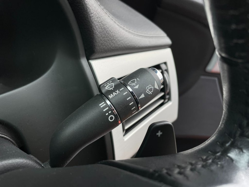 USED 2012 12 JAGUAR XF 2.2 D LUXURY 4d 190 BHP 