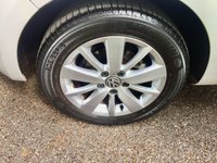USED 2011 61 VOLKSWAGEN GOLF 1.4 SE TSI 5d 121 BHP ONLY 34,000 MILES//2 OWNER//X10 AIRBAGS//FRONT AND REAR PARK SENSORS//AIRCON//ALLOYS//BLUETOOTH HANDS FREE 121 BHP ONLY 34,000 MILES//2 OWNER//X10 AIRBAGS//FRONT AND REAR PARK SENSORS//AIRCON//ALLOYS\\BLUETOOTH HANDS FREE