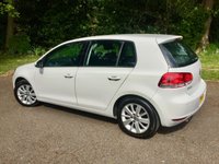 USED 2011 61 VOLKSWAGEN GOLF 1.4 SE TSI 5d 121 BHP ONLY 34,000 MILES//2 OWNER//X10 AIRBAGS//FRONT AND REAR PARK SENSORS//AIRCON//ALLOYS//BLUETOOTH HANDS FREE 121 BHP ONLY 34,000 MILES//2 OWNER//X10 AIRBAGS//FRONT AND REAR PARK SENSORS//AIRCON//ALLOYS\\BLUETOOTH HANDS FREE