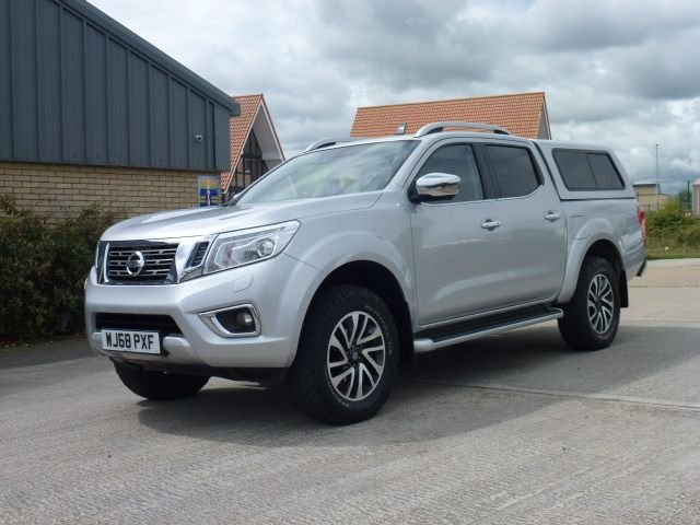 2018 68 Nissan Navara 2.3 DCI TEKNA 4X4 SHR DCB 190 BHP