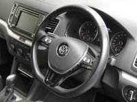 USED 2017 67 VOLKSWAGEN SHARAN 1.4 SE TSI BLUEMOTION TECHNOLOGY DSG 5d 148 BHP CAZ ULEZ COMPLIANT 7 SEATS CRUISE PARKING SENSORS FREE 12 MONTHS GOLD WARRANTY