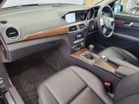 USED 2011 11 MERCEDES-BENZ C-CLASS 2.1 C220 CDI BLUEEFFICIENCY ELEGANCE ED125 4d 170 BHP FULL SERVICE HISTORY ++ PRISTINE EXAMPLE ++