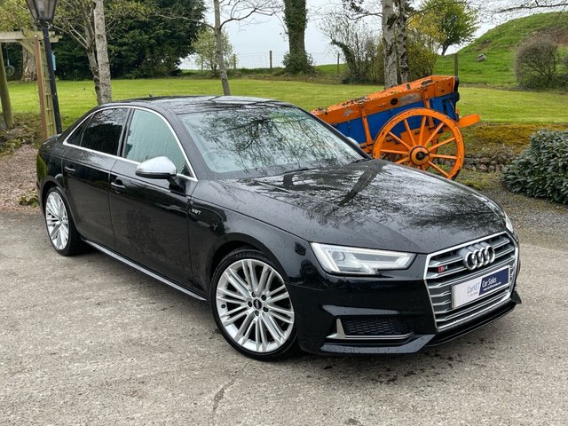 2017 67 Audi A4 3.0L S4 TFSI QUATTRO 4d AUTO 349 BHP