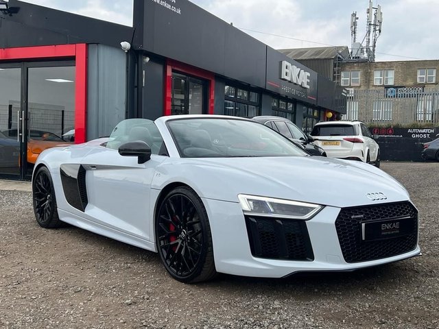 2017 17 Audi R8 5.2 SPYDER V10 QUATTRO 2d 533 BHP
