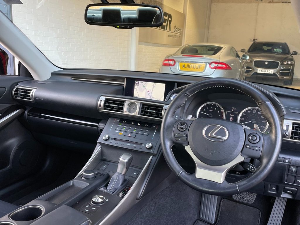 USED 2017 17 LEXUS IS 2.5 300H SPORT 4d 179 BHP 