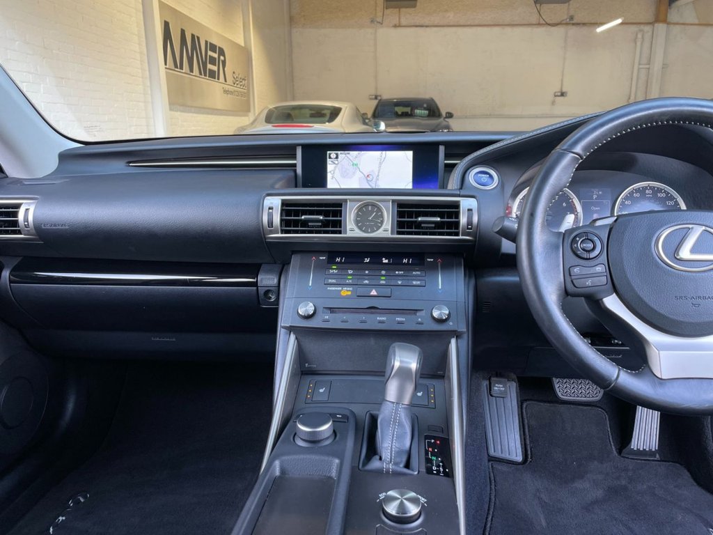 USED 2017 17 LEXUS IS 2.5 300H SPORT 4d 179 BHP 