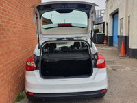 USED 2013 13 FORD FOCUS 1.6 ZETEC 5d 104 BHP VERY LOW MILES - PARKING SENSORS -  DAB DIGITAL RADIO - APRIL 2023 MOT