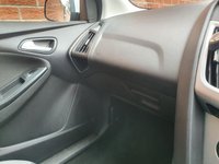 USED 2013 13 FORD FOCUS 1.6 ZETEC 5d 104 BHP VERY LOW MILES - PARKING SENSORS -  DAB DIGITAL RADIO - APRIL 2023 MOT
