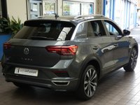 USED 2020 20 VOLKSWAGEN T-ROC 1.5 R-LINE TSI EVO DSG 5d 148 BHP STUNNING EXAMPLE SAT NAV PART LEATHER INTERIOR VW WARRANTY MAR 2023