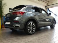 USED 2020 20 VOLKSWAGEN T-ROC 1.5 R-LINE TSI EVO DSG 5d 148 BHP STUNNING EXAMPLE SAT NAV PART LEATHER INTERIOR VW WARRANTY MAR 2023