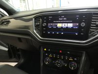 USED 2020 20 VOLKSWAGEN T-ROC 1.5 R-LINE TSI EVO DSG 5d 148 BHP STUNNING EXAMPLE SAT NAV PART LEATHER INTERIOR VW WARRANTY MAR 2023