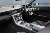 USED 2015 15 MERCEDES-BENZ SLK 1.8 SLK200 AMG SPORT EDITION 2d 184 BHP COMMAND, Pan Roof, Parktronic, Leather Heated Seats, Folding Mirrors, 5 Mercedes Services