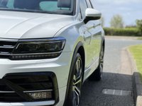 USED 2017 67 VOLKSWAGEN TIGUAN 2.0 R LINE TDI BMT 4MOTION DSG 5d 148 BHP Panoramic Glass Roof Sat Nav