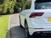 USED 2017 67 VOLKSWAGEN TIGUAN 2.0 R LINE TDI BMT 4MOTION DSG 5d 148 BHP Panoramic Glass Roof Sat Nav