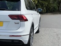 USED 2017 67 VOLKSWAGEN TIGUAN 2.0 R LINE TDI BMT 4MOTION DSG 5d 148 BHP Panoramic Glass Roof Sat Nav