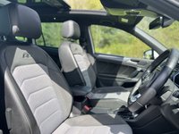 USED 2017 67 VOLKSWAGEN TIGUAN 2.0 R LINE TDI BMT 4MOTION DSG 5d 148 BHP Panoramic Glass Roof Sat Nav