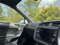 USED 2017 67 VOLKSWAGEN TIGUAN 2.0 R LINE TDI BMT 4MOTION DSG 5d 148 BHP Panoramic Glass Roof Sat Nav
