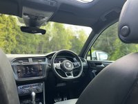 USED 2017 67 VOLKSWAGEN TIGUAN 2.0 R LINE TDI BMT 4MOTION DSG 5d 148 BHP Panoramic Glass Roof Sat Nav