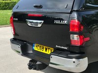 USED 2018 68 TOYOTA HI-LUX 2.4 INVINCIBLE X 4WD D-4D DCB 4d 147 BHP ** NO VAT * *  SAT NAV ** LOW MILES