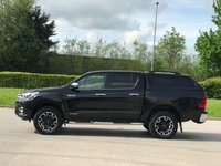 USED 2018 68 TOYOTA HI-LUX 2.4 INVINCIBLE X 4WD D-4D DCB 4d 147 BHP ** NO VAT * *  SAT NAV ** LOW MILES