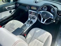 USED 2011 11 MERCEDES-BENZ SLK 3.5 SLK350 BLUEEFFICIENCY AMG SPORT 2d 306 BHP 