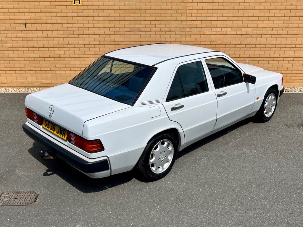 USED 1989 G MERCEDES-BENZ 190 4d Saloon // W124 // 2.0 105 BHP // Px swap 