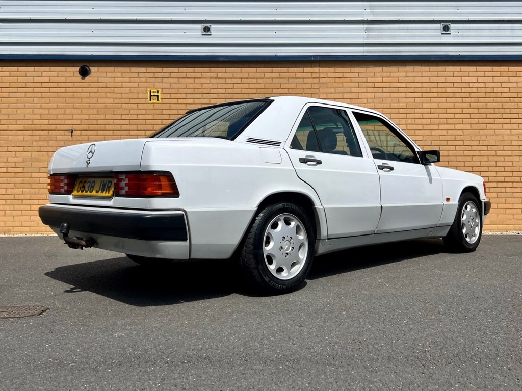 USED 1989 G MERCEDES-BENZ 190 4d Saloon // W124 // 2.0 105 BHP // Px swap 
