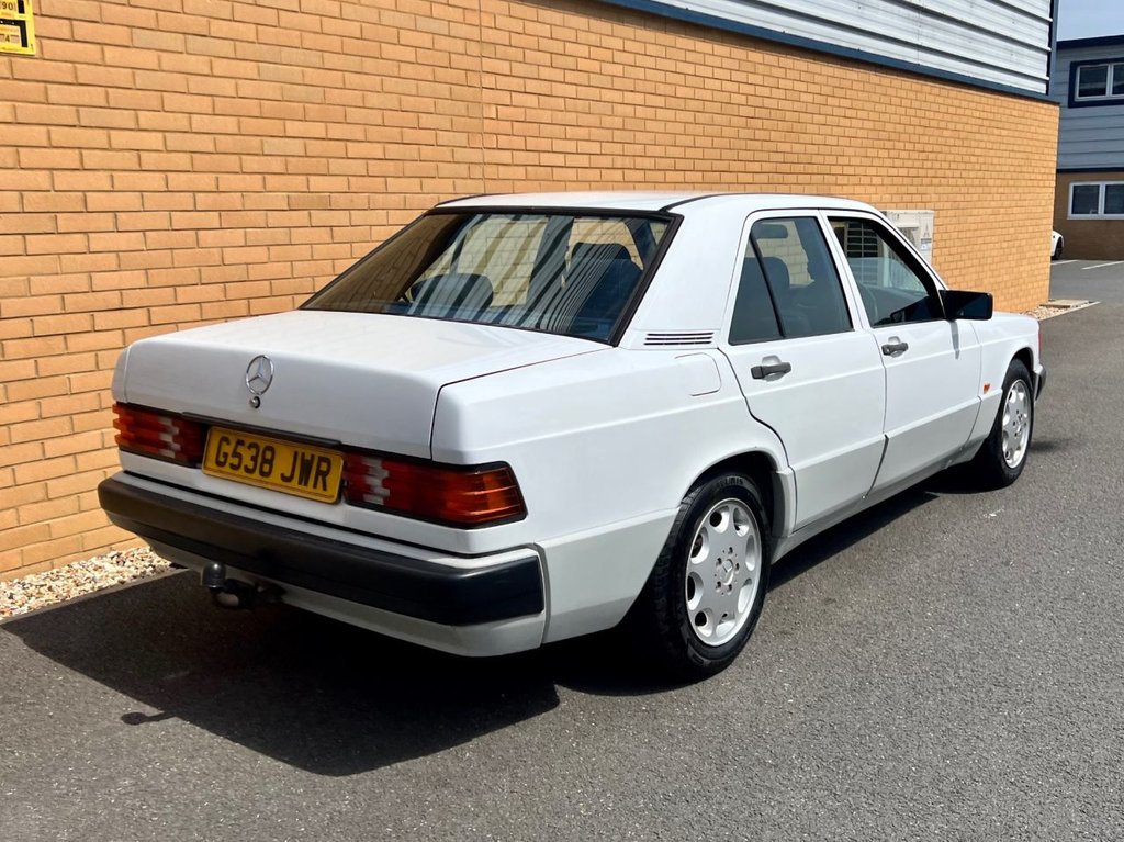 USED 1989 G MERCEDES-BENZ 190 4d Saloon // W124 // 2.0 105 BHP // Px swap 