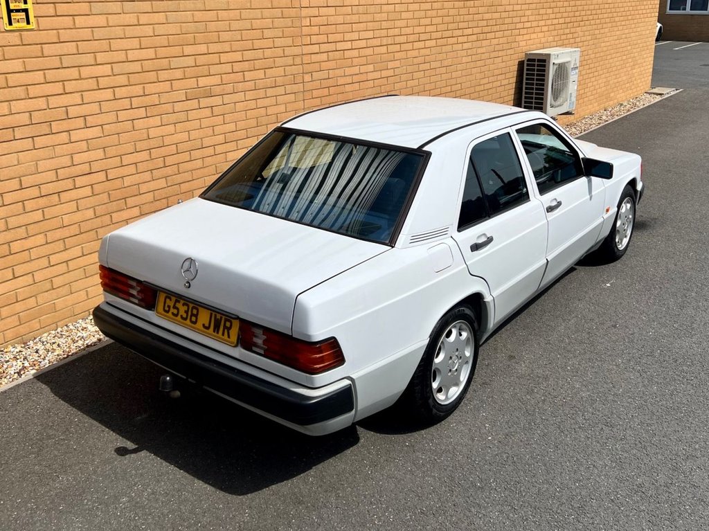 USED 1989 G MERCEDES-BENZ 190 4d Saloon // W124 // 2.0 105 BHP // Px swap 