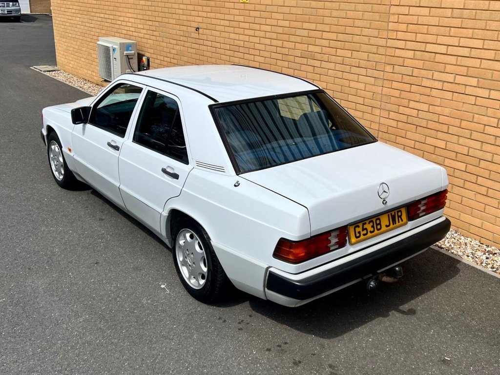 USED 1989 G MERCEDES-BENZ 190 4d Saloon // W124 // 2.0 105 BHP // Px swap 