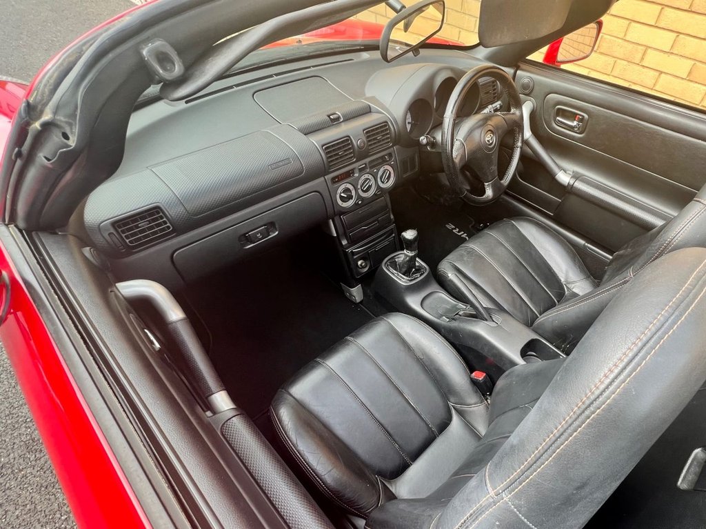 USED 2001 Y TOYOTA MR2 2d ROADSTER // 1.8 138 BHP // px swap 