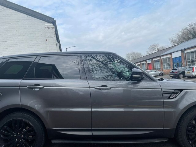 View our LAND ROVER RANGE ROVER SPORT